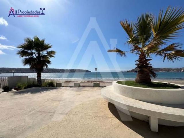 Se arrienda departamento en Condominio Playa Herra