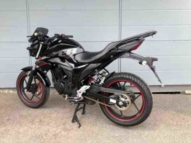 SUZUKI GIXXER 150cc
