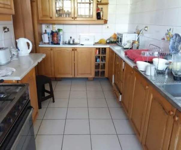 PIEZA PEQUEÑA CON BAÑO PRIVADO