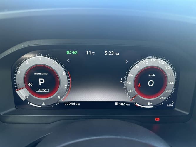 2024 Nissan Qashqai 1.3 CVT Exclusive 4WD, Previo conversable.