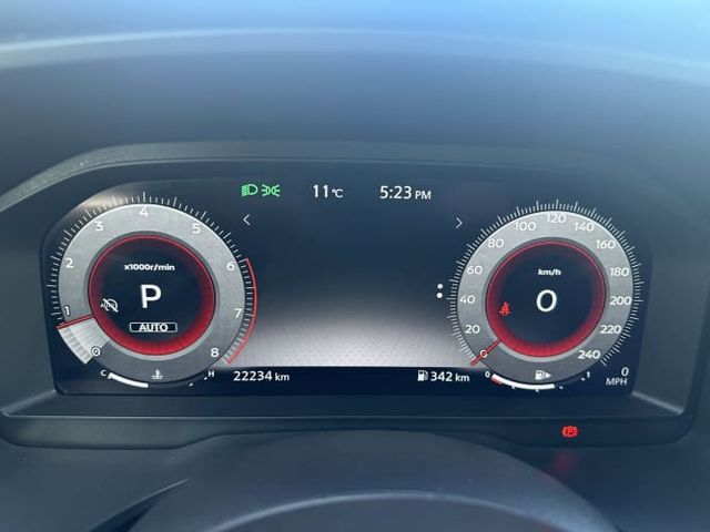 2024 Nissan Qashqai 1.3 CVT Exclusive 4WD, Previo conversable.