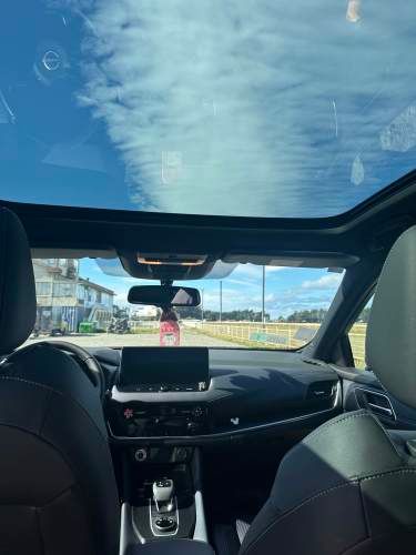 2024 Nissan Qashqai 1.3 CVT Exclusive 4WD, Previo conversable.