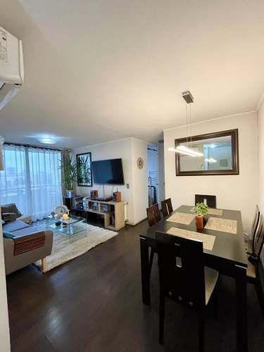 Departamento en venta c/ estacionamiento en Plaza Vespucio