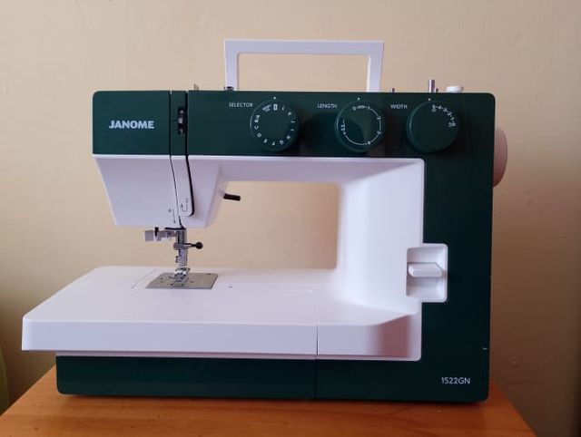 Máquina de coser Janome 1522GN