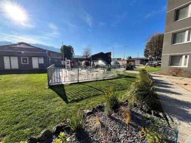 CON ESTACIONAMIENTO Y GASTOS COMUNES $ 30.000.-