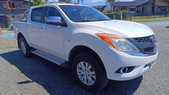Camioneta mazda bt50 4x4 año 2016