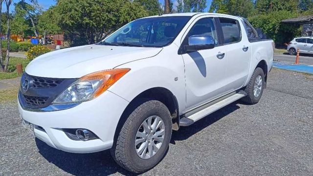 Camioneta mazda bt50 4x4 año 2016