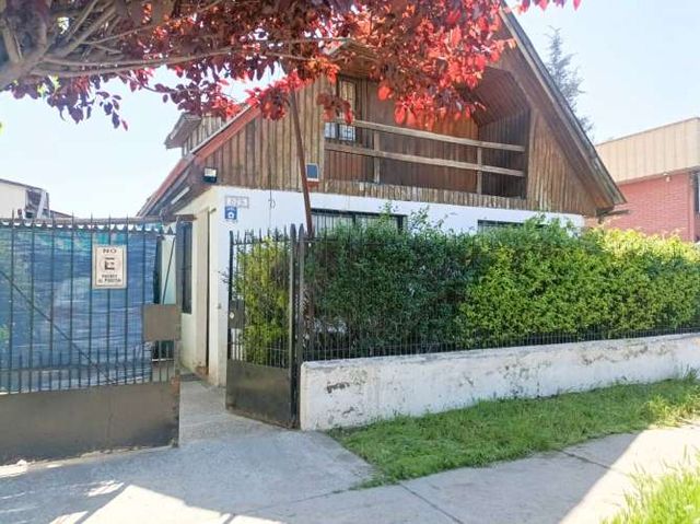 Casa en Av. Lo Ovalle, Av. Santa Rosa (129947)