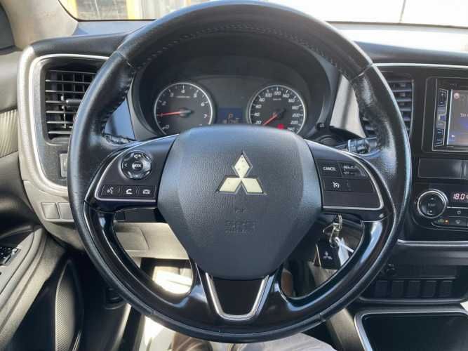 MITSUBISHI OUTLANDER  2.0 AT 4X2 2018