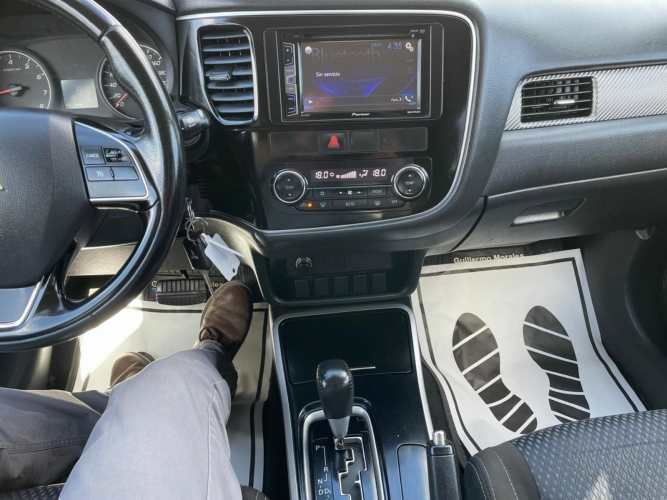 MITSUBISHI OUTLANDER  2.0 AT 4X2 2018