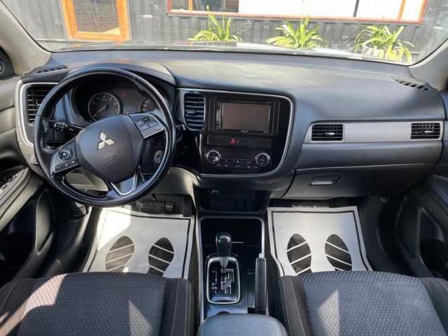 MITSUBISHI OUTLANDER  2.0 AT 4X2 2018