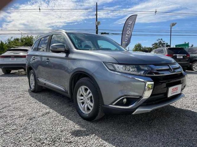 MITSUBISHI OUTLANDER  2.0 AT 4X2 2018