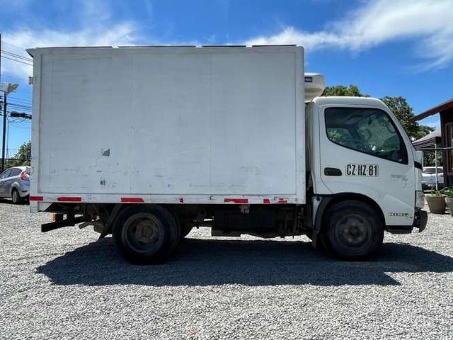 HINO XZU 300 CITY 2011