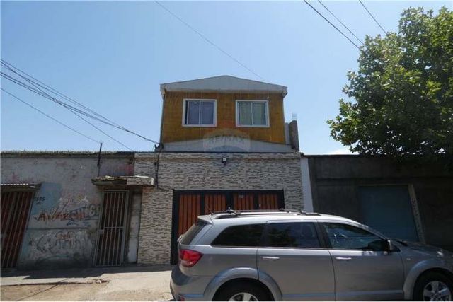 Oportunidad!! amplia casa  para remodelar