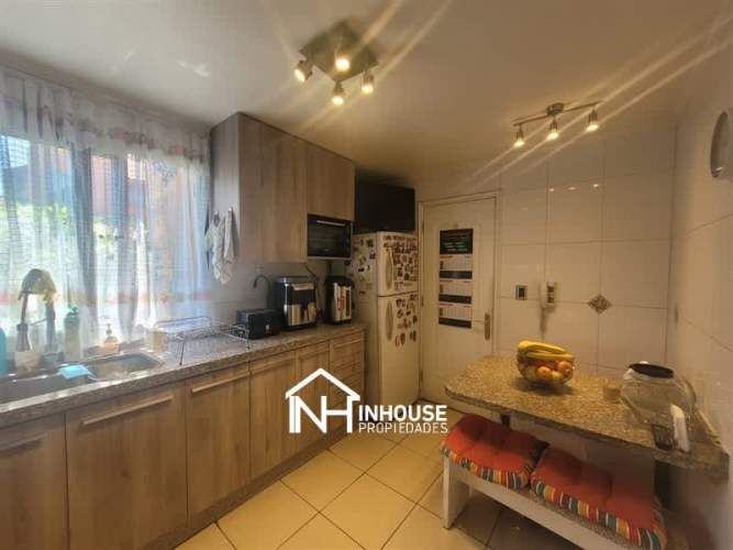 CASA Casa en Francisco Otta / Av. Consistorial