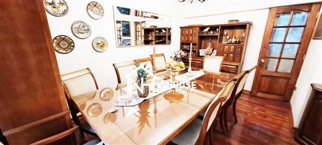 CASA frente a portal urbano