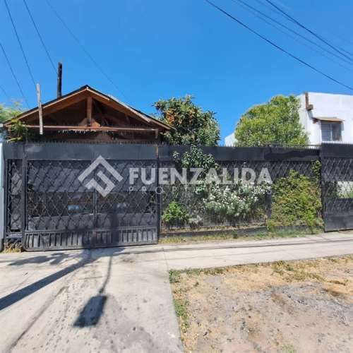 CASA Av Santa Rosa / Los Maitenes