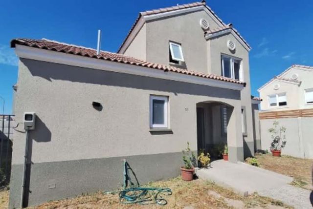 CASA Camino Padre Hurtado/ Las Pircas