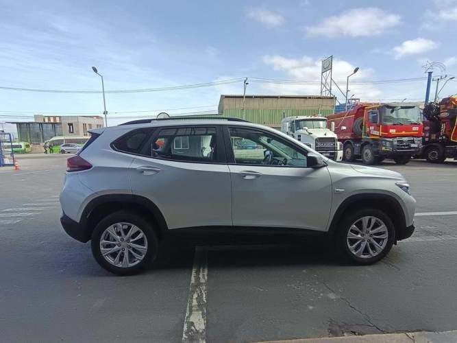 CHEVROLET TRACKER 2024