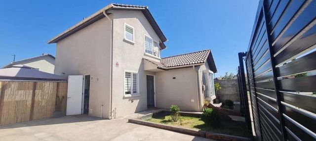 Excelente Modelo Castaño Cod. 2624