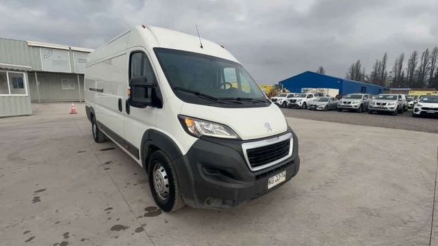 FURGON Marca PEUGEOT modelo BOXER 2.0 Año 2018