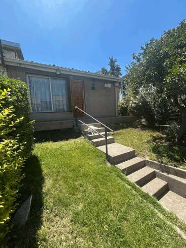 CASA AMPLIA, UN PISO CERRILLOS