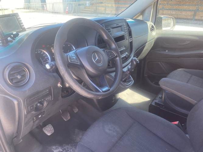 FURGON Marca MERCEDES BENZ Modelo VITO 111 CDI Año 2017