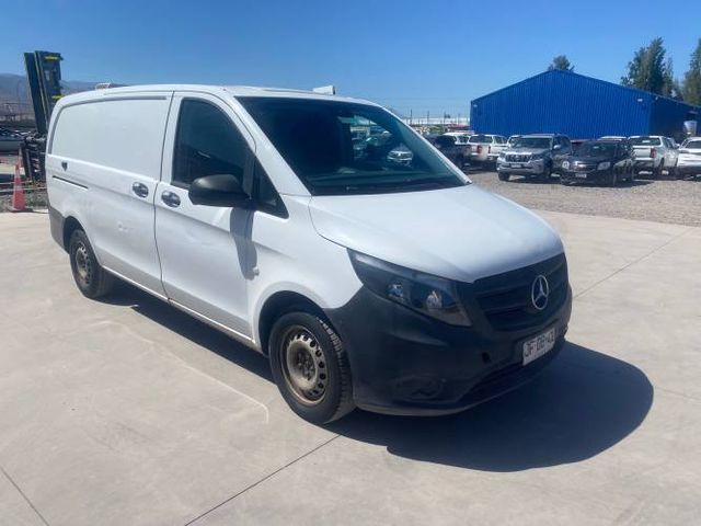 FURGON Marca MERCEDES BENZ Modelo VITO 111 CDI Año 2017