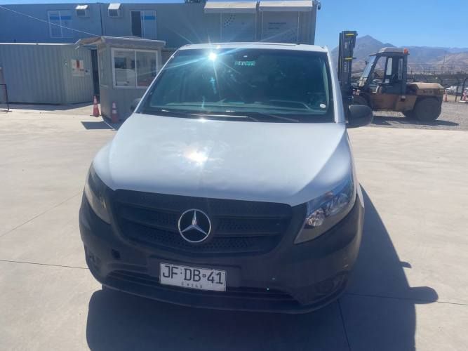 FURGON Marca MERCEDES BENZ Modelo VITO 111 CDI Año 2017