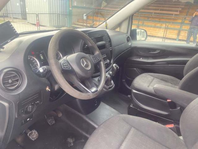 FURGON Marca MERCEDES BENZ Modelo VITO 111 CDI Año 2017
