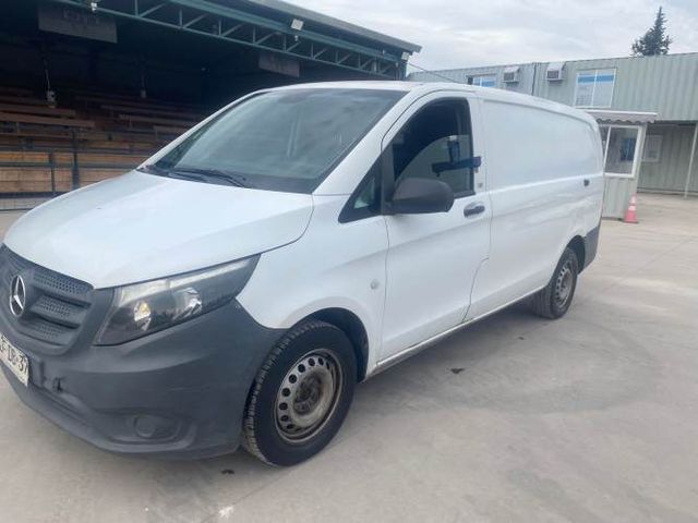 FURGON Marca MERCEDES BENZ Modelo VITO 111 CDI Año 2017