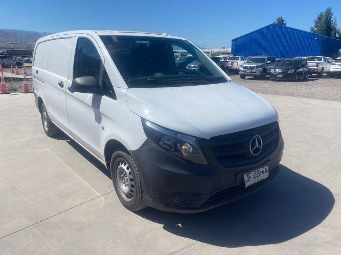 FURGON Marca MERCEDES BENZ Modelo VITO 111 CDI Año 2017