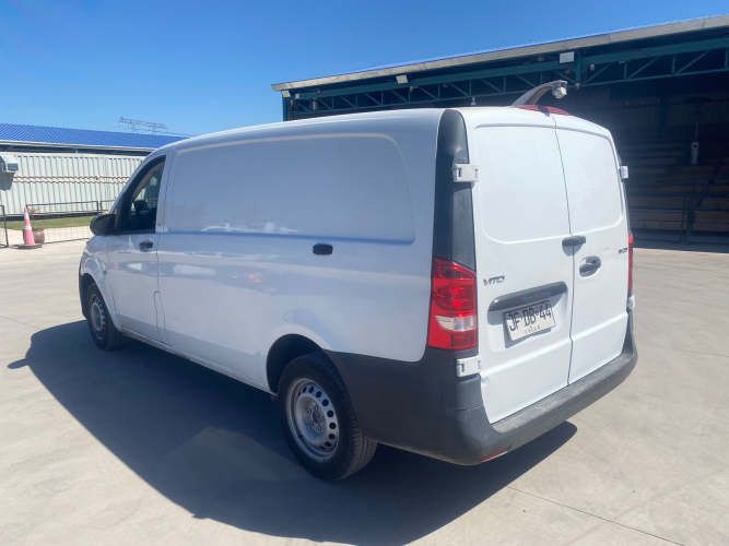 FURGON Marca MERCEDES BENZ Modelo VITO 111 CDI Año 2017