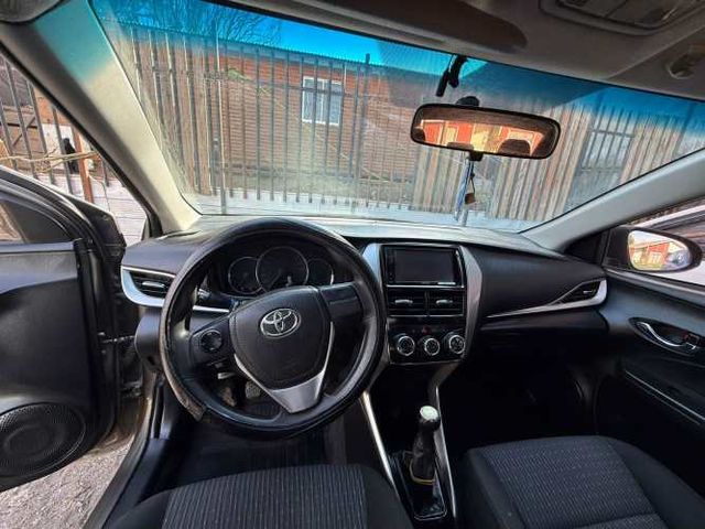 TOYOTA YARIS E 2019 FULL