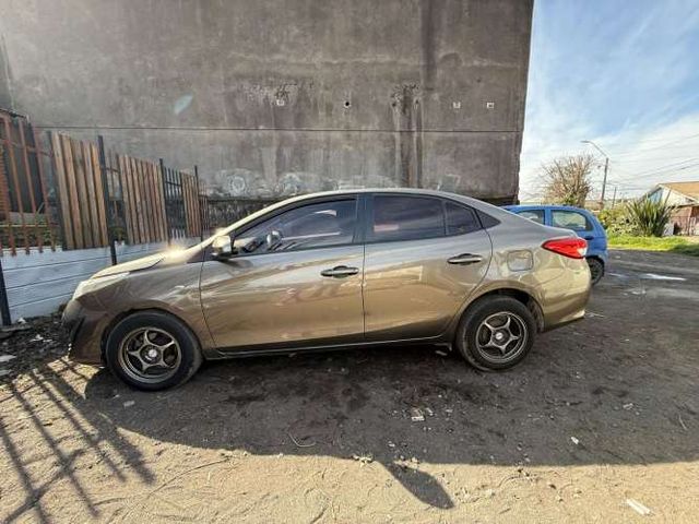 TOYOTA YARIS E 2019 FULL
