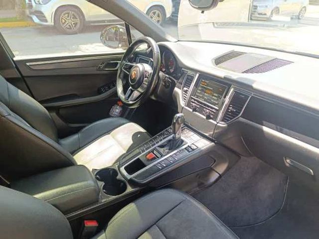 PORSCHE MACAN 2016