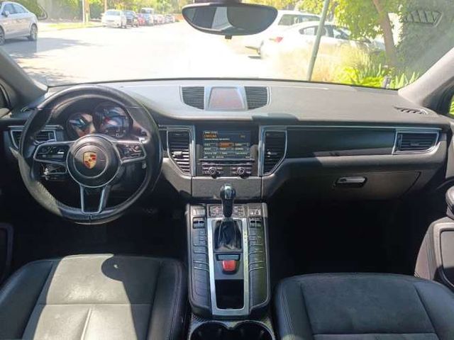 PORSCHE MACAN 2016