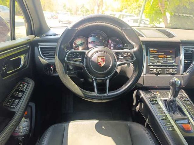 PORSCHE MACAN 2016