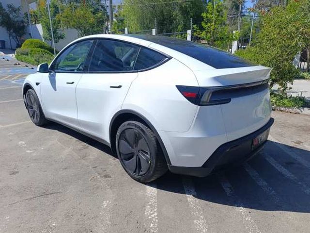 TESLA MODEL Y 2025
