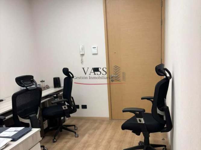 VASS arrienda oficina 1P 1B 1E en edificio Reitz, El Salto. Viña del Mar