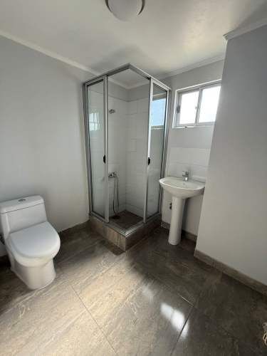 Arriendo Casa dos pisos