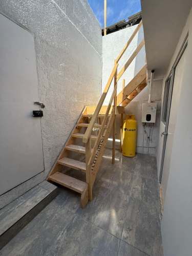 Arriendo Casa dos pisos