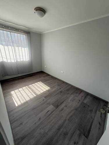 Arriendo Casa dos pisos