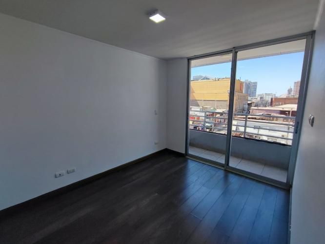 Departamento en arriendo c/ estacionamiento en Centro de Iquique