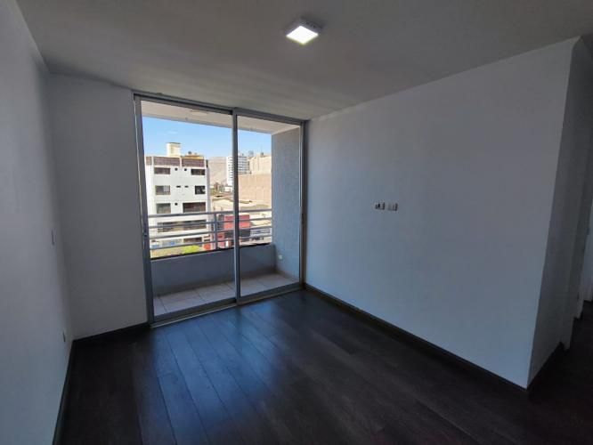 Departamento en arriendo c/ estacionamiento en Centro de Iquique