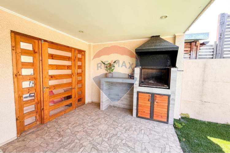 Hermosa e iluminada casa en valle grande