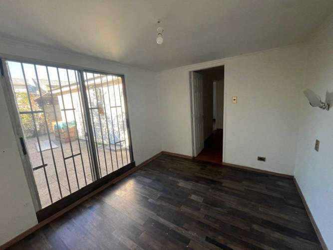 Gran y acogedora casa en sector tranquilo (130180)