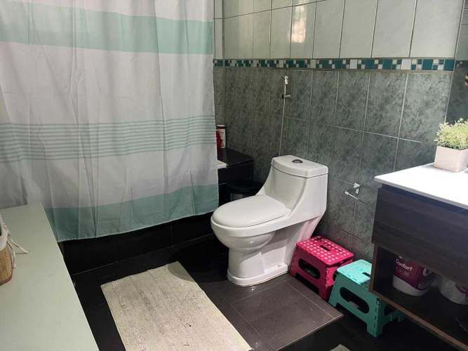 Gran y acogedora casa en sector tranquilo (130180)