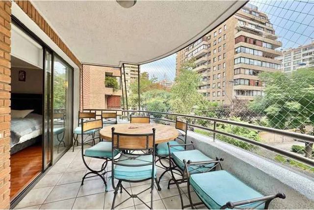 En venta departamento las condes 4d 3b