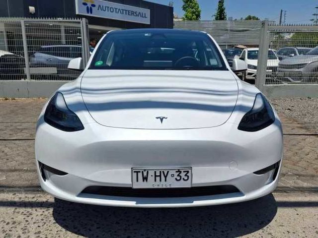 TESLA MODEL Y 2025